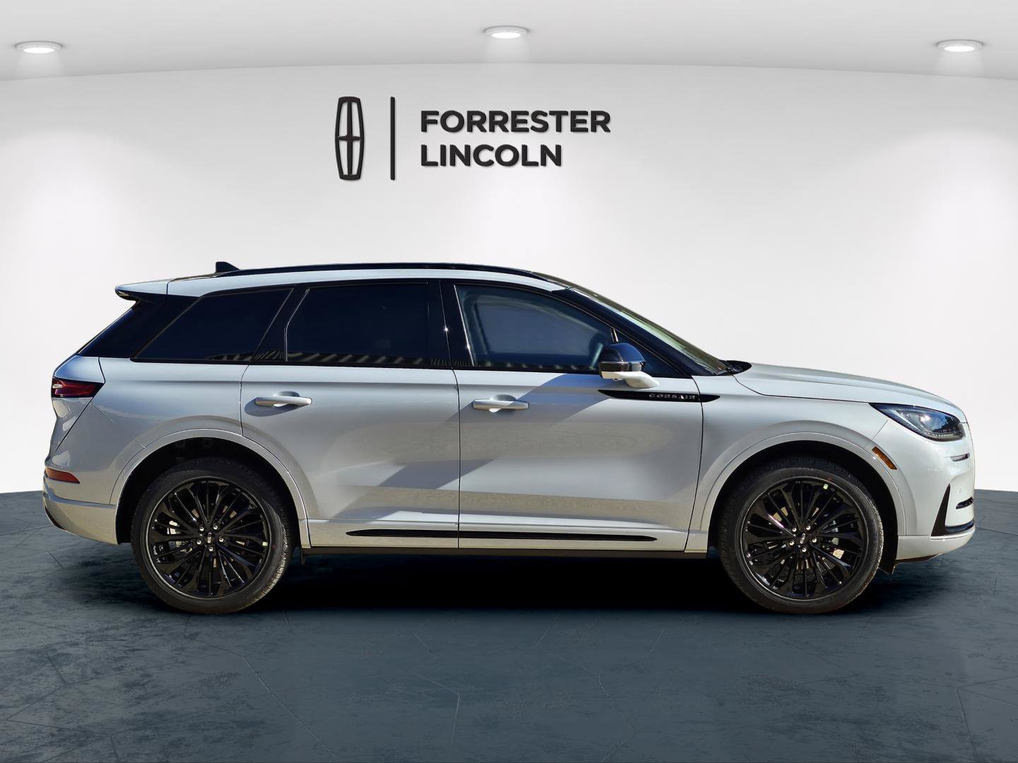 New 2026 Lincoln Corsair Premiere AWD/4WD image 2