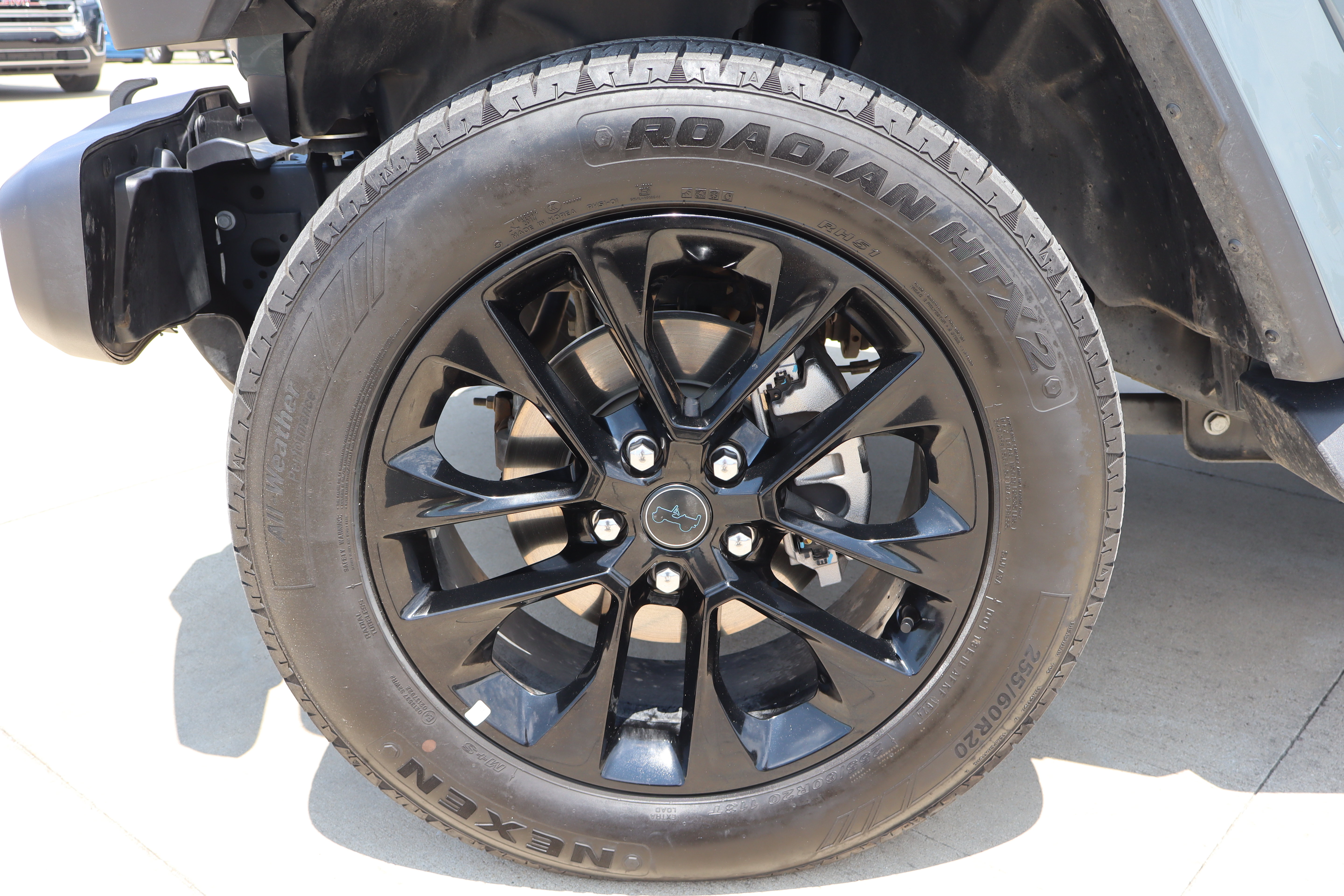 Used 2025 Jeep Wrangler Unlimited Sahara AWD/4WD image 27