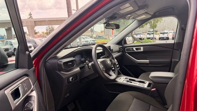 Used 2023 Ford Explorer XLT RWD image 5