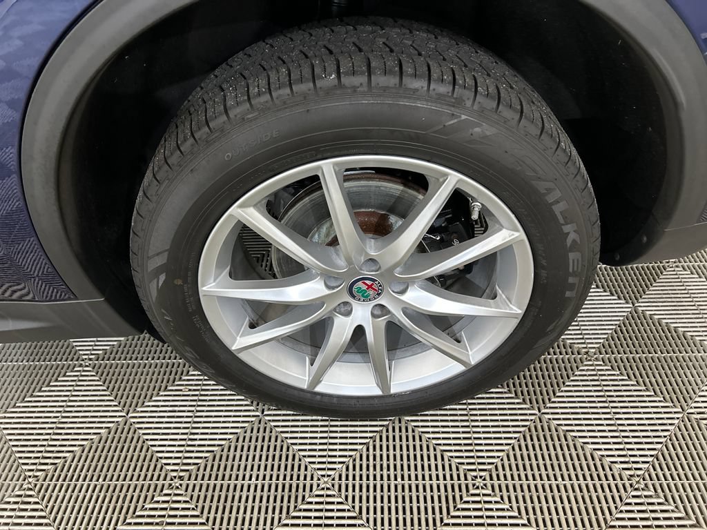 Used 2018 Alfa Romeo Stelvio Ti AWD/4WD image 10