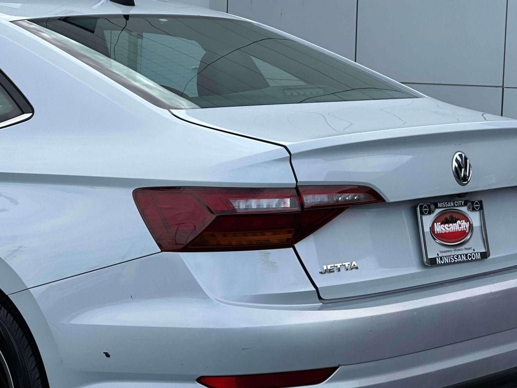 Used 2019 Volkswagen Jetta R-Line image 9
