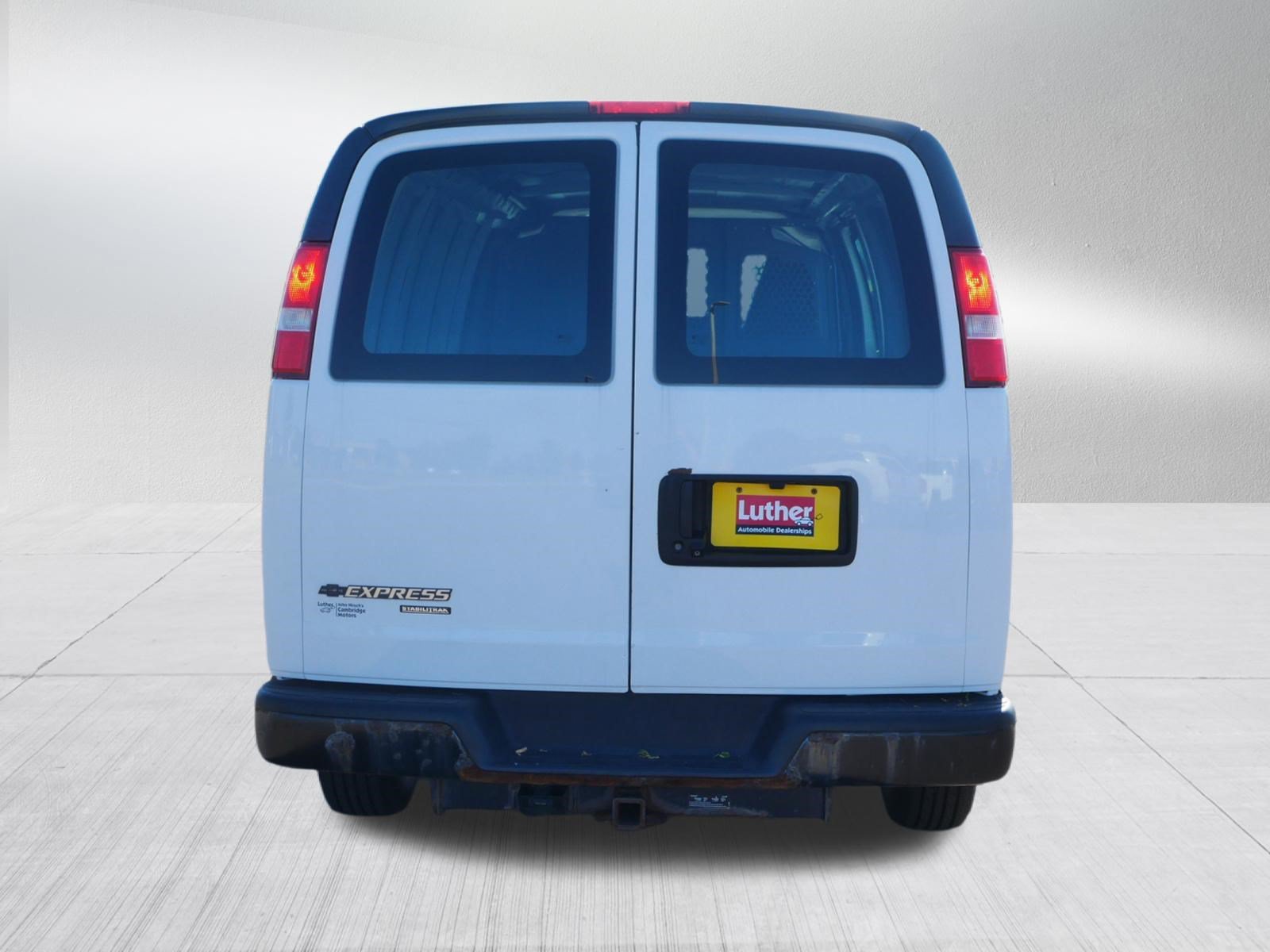 Used 2016 Chevrolet Express 3500 Extended RWD image 6