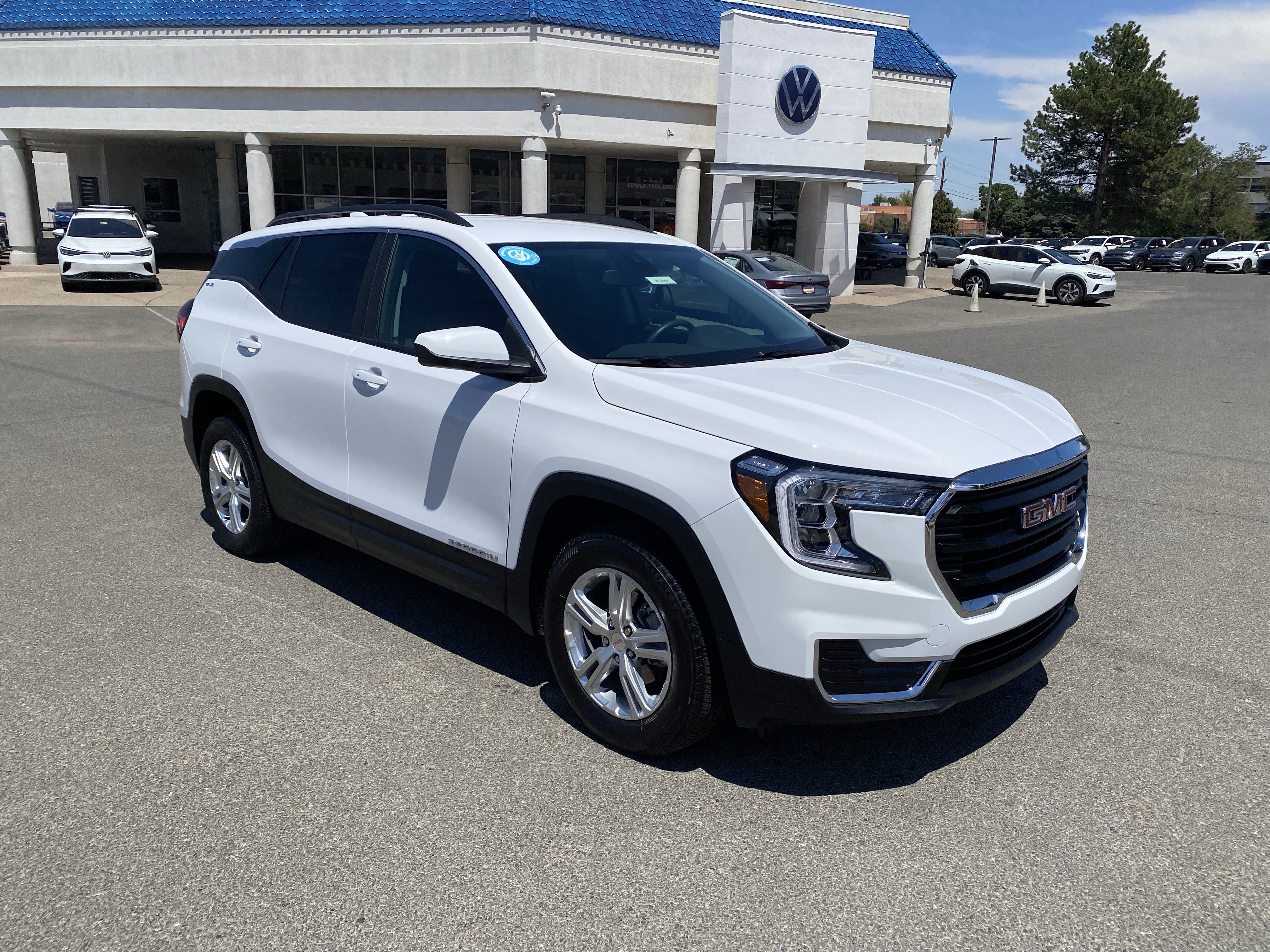 Used 2024 GMC Terrain SLE w/ Driver Convenience Package AWD/4WD image 47