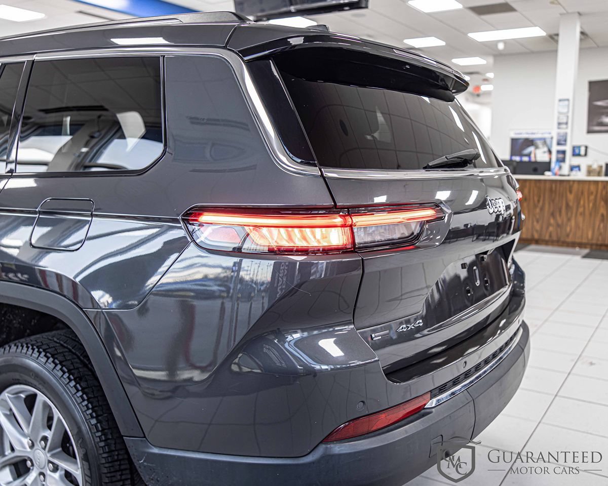 Used 2021 Jeep Grand Cherokee L Laredo w/ Luxury Tech Group I AWD/4WD image 12