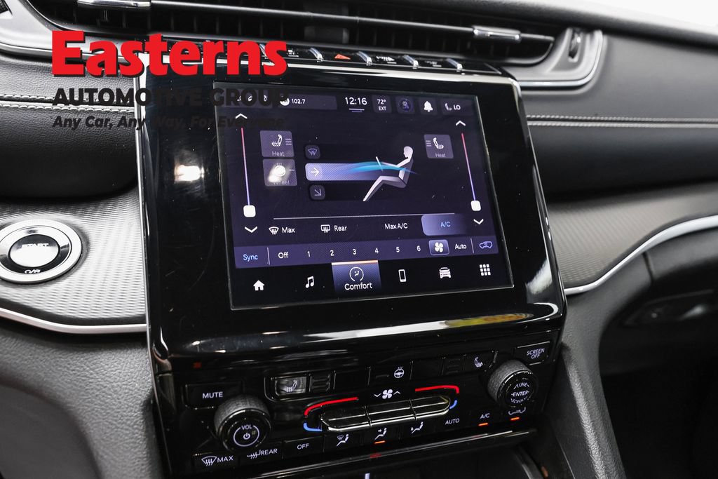 Used 2025 Jeep Grand Cherokee Altitude AWD/4WD image 21