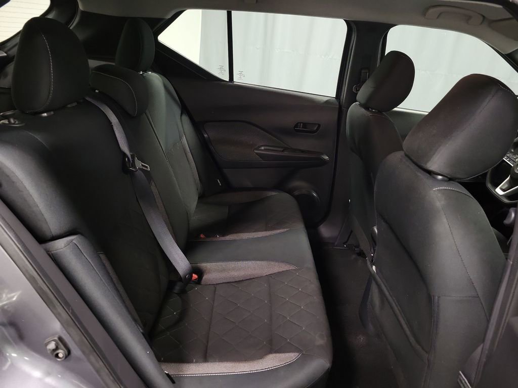 Used 2020 Nissan Kicks S image 24