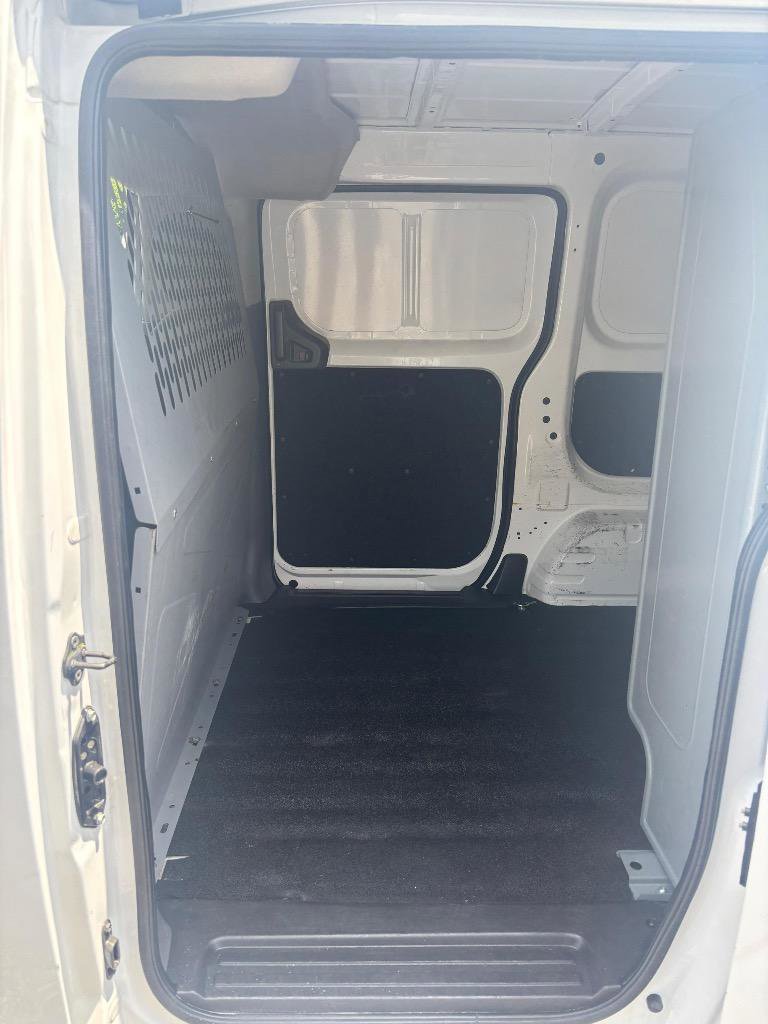 Used 2018 Nissan NV200 S image 18