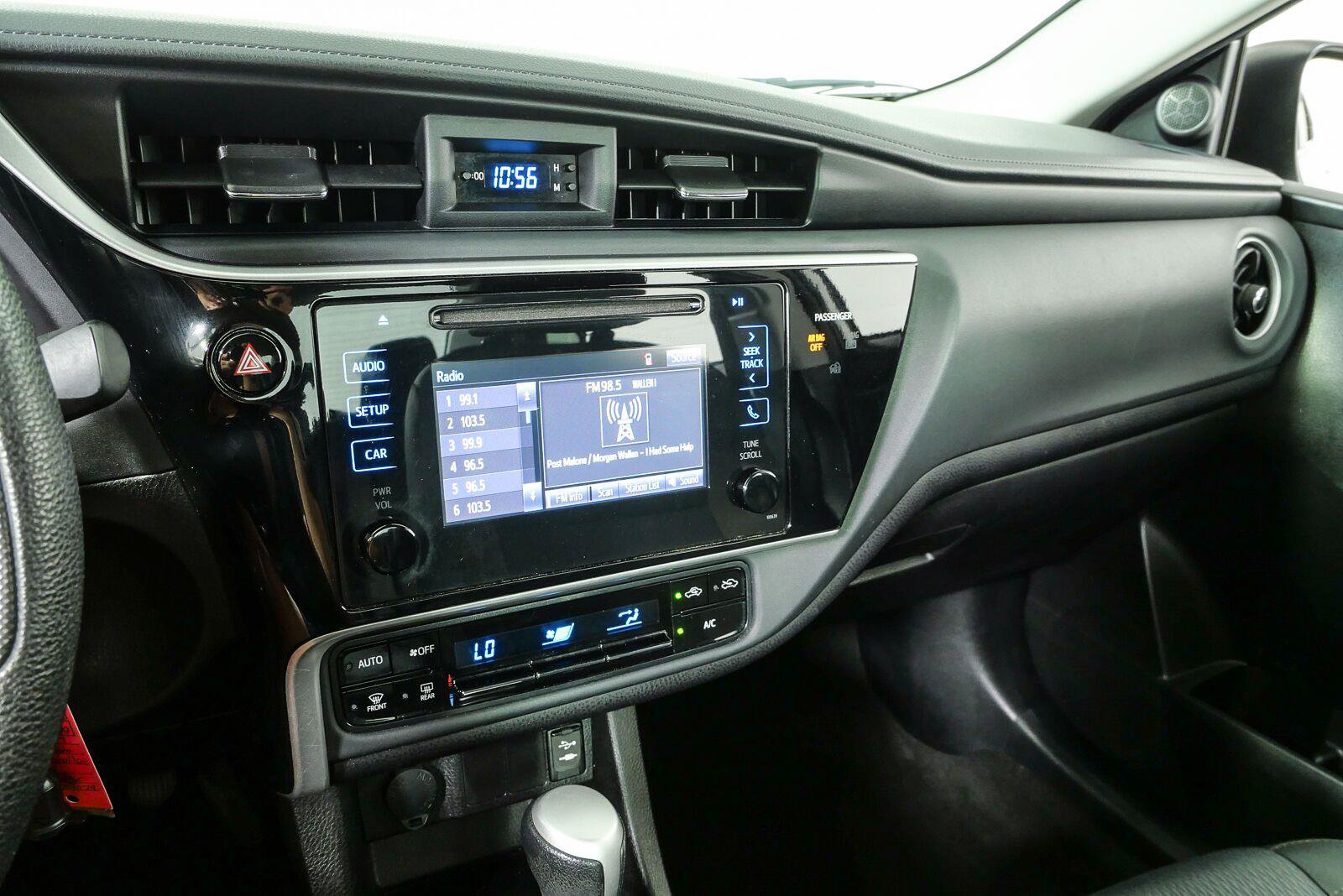 Used 2017 Toyota Corolla LE FWD image 12