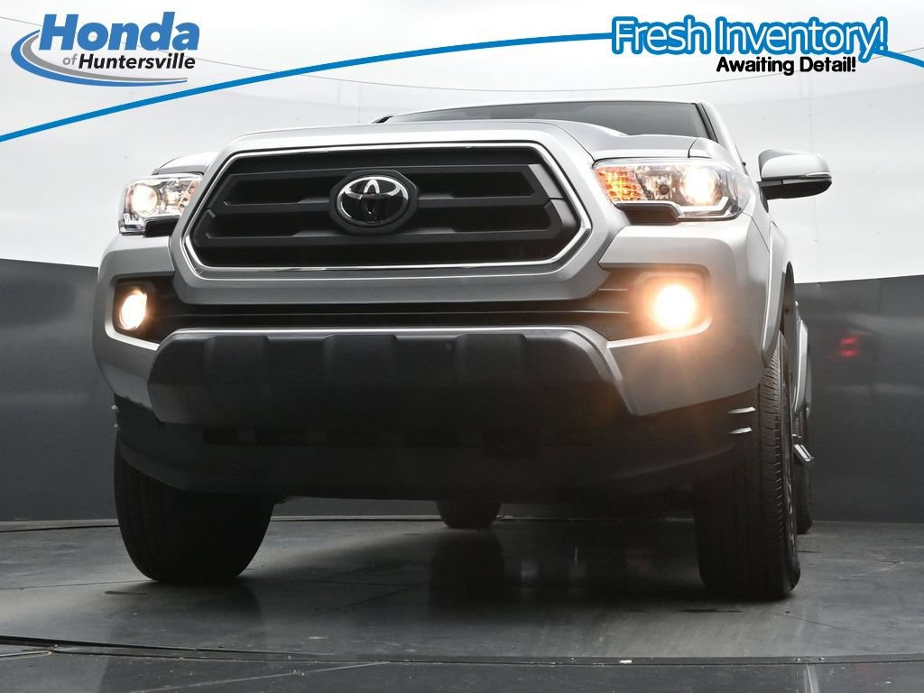 Used 2023 Toyota Tacoma SR5 w/ Technology Package AWD/4WD image 30