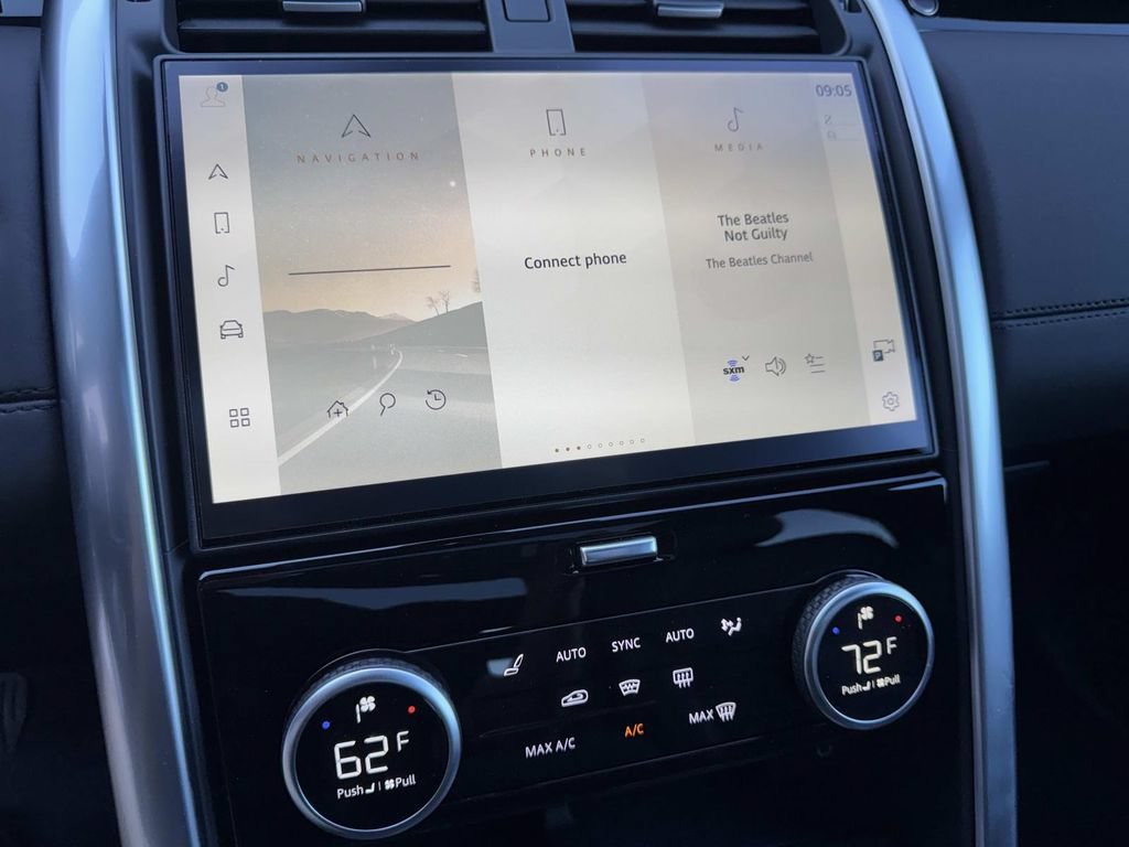 New 2026 Land Rover Discovery S AWD/4WD image 26
