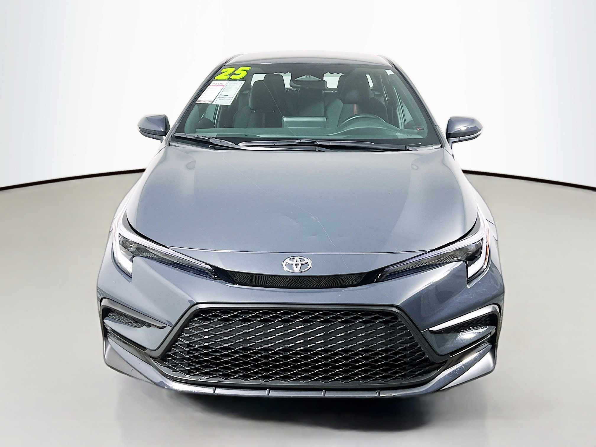 Used 2025 Toyota Corolla SE image 11