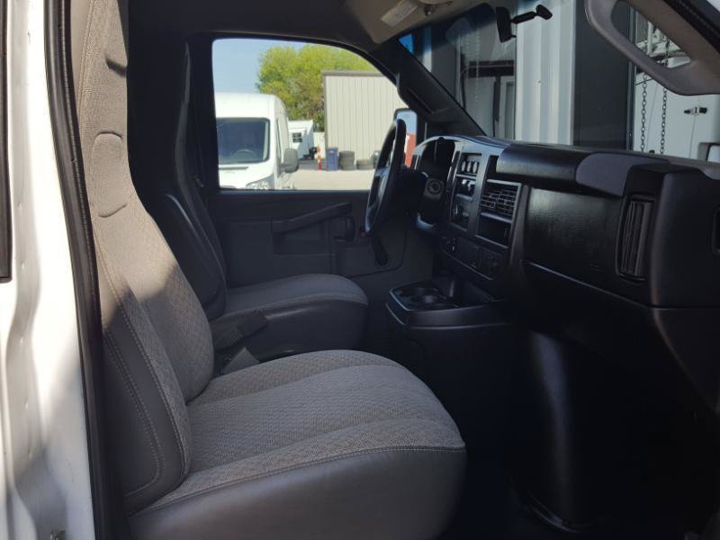 Used 2017 GMC Savana 3500 RWD image 20