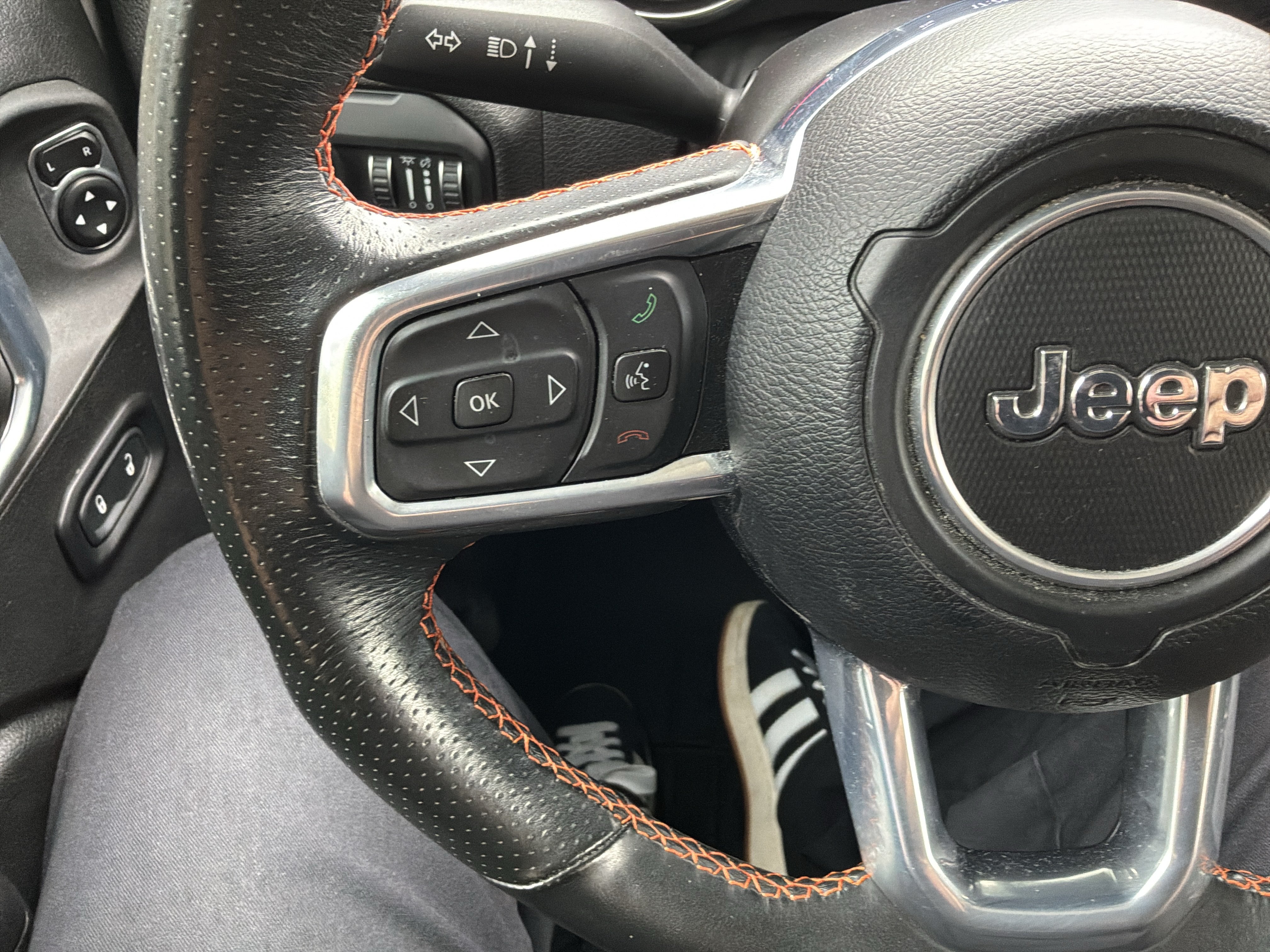 Used 2022 Jeep Gladiator Mojave w/ Trailer Tow Package AWD/4WD image 19