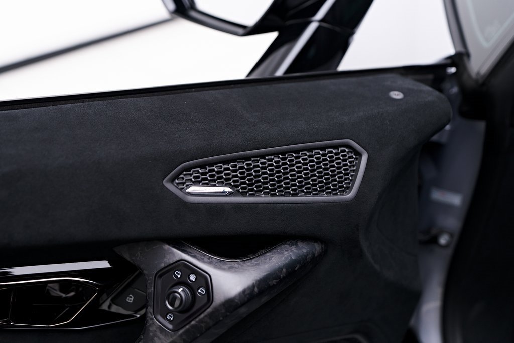 Used 2018 Lamborghini Huracan Performante image 52