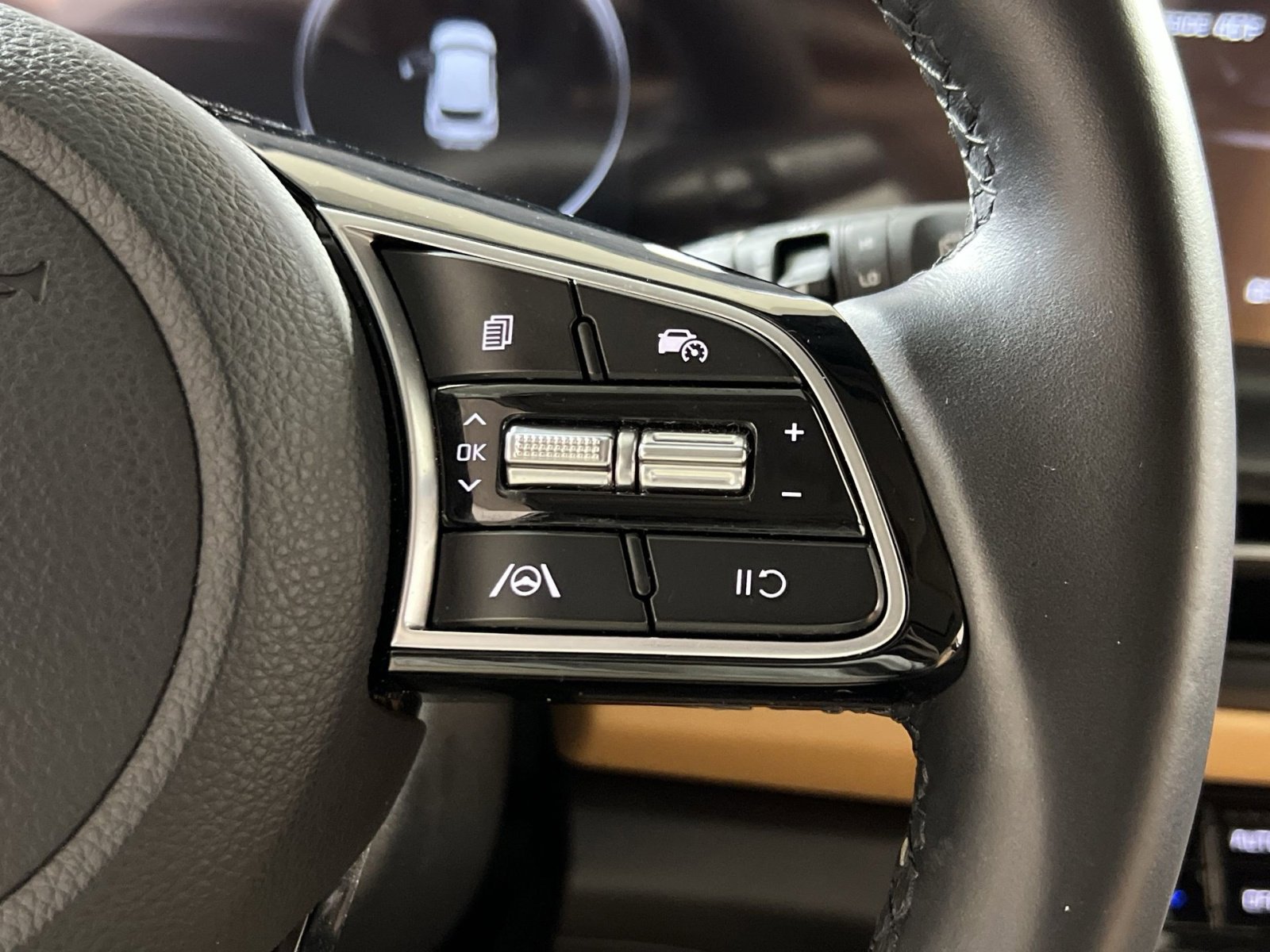 Used 2024 Kia Seltos EX image 28