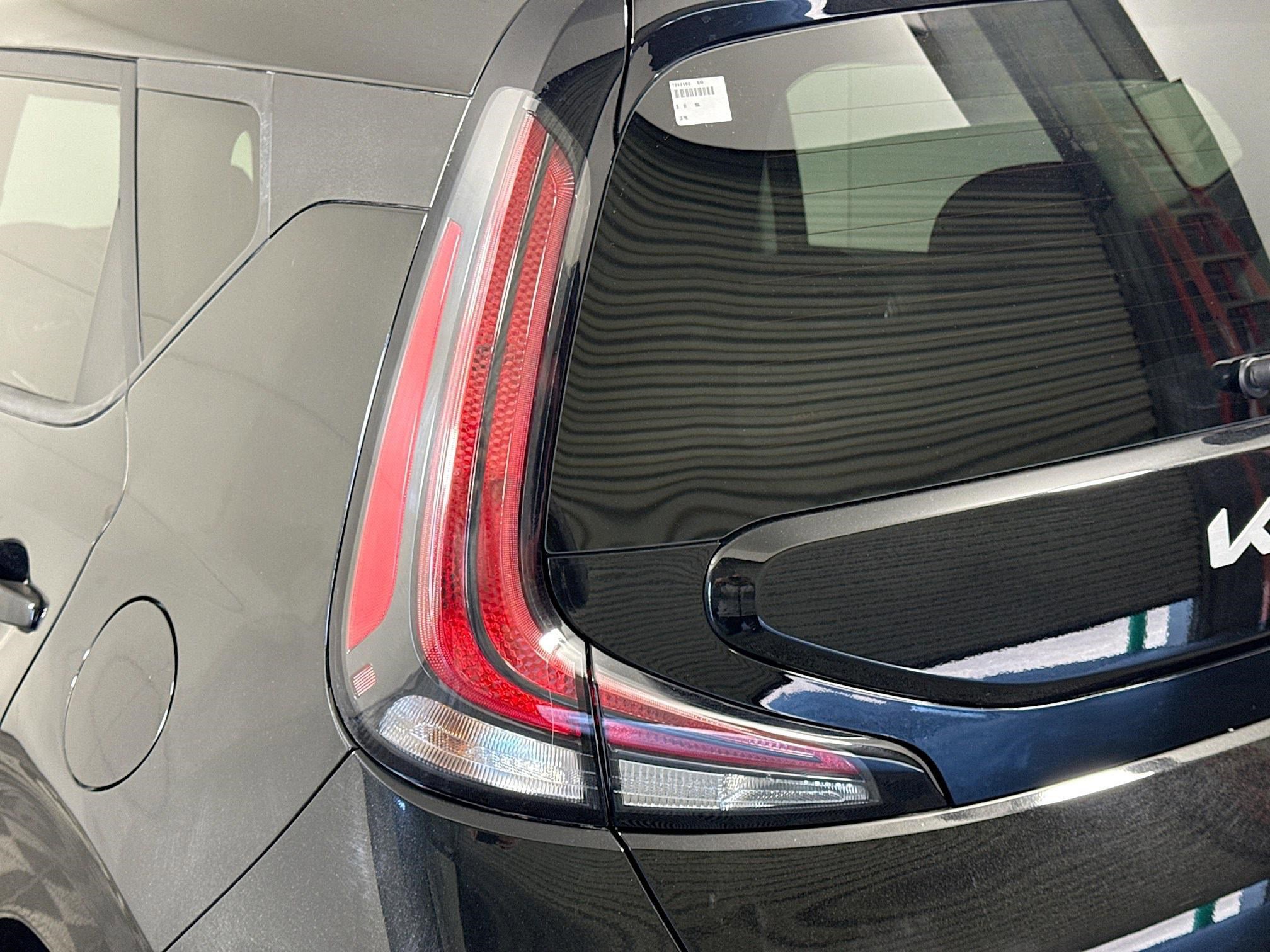 Used 2025 Kia Soul LX w/ LX Technology Package image 35