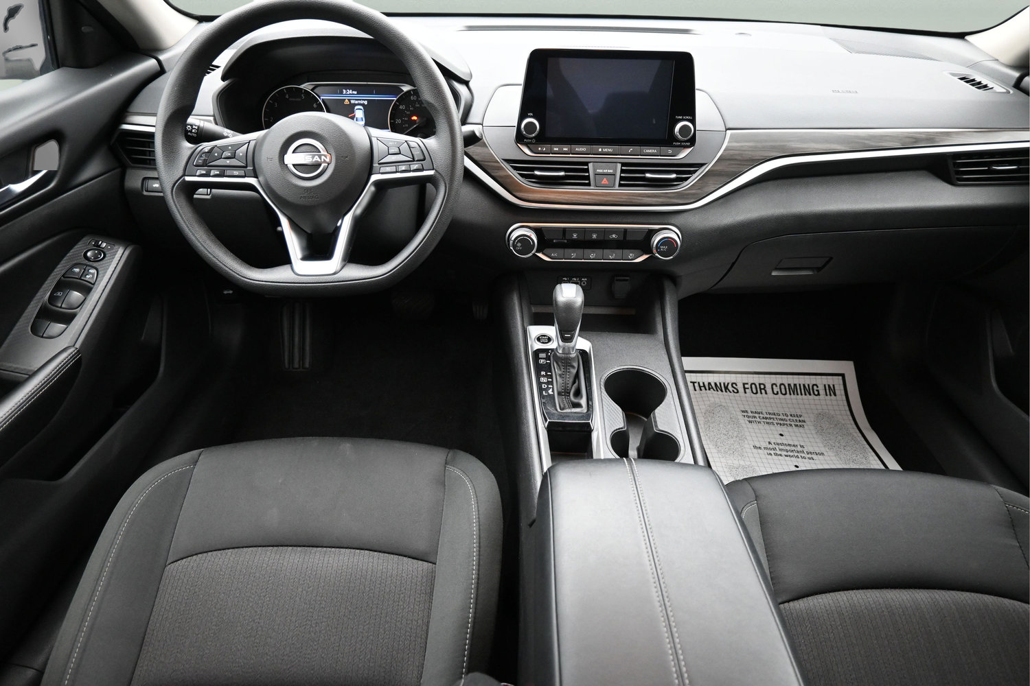 Used 2025 Nissan Altima 2.5 SV FWD image 12