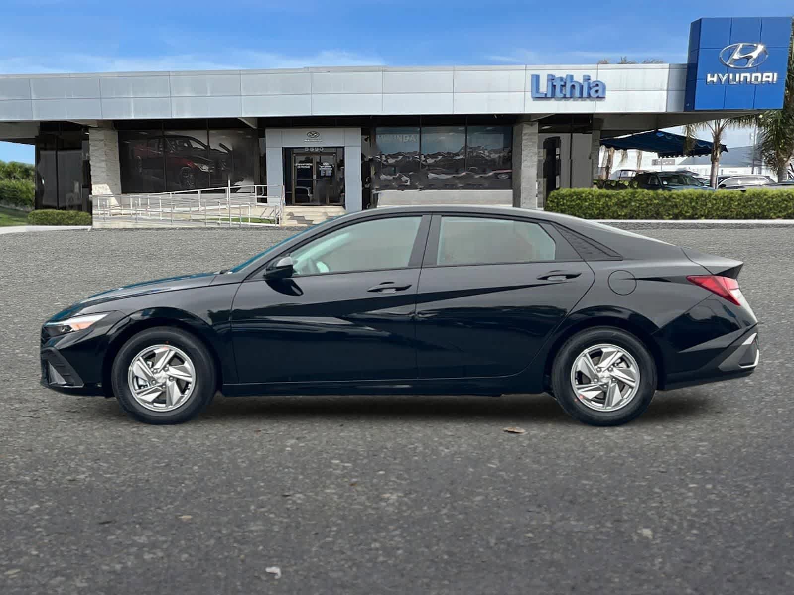 New 2026 Hyundai Elantra SE image 6