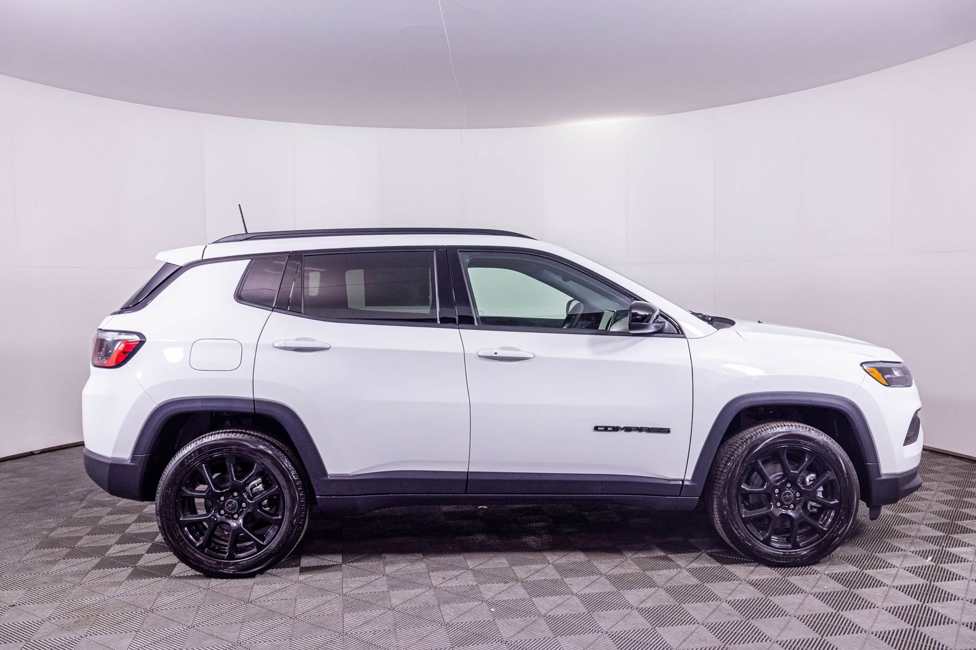 New 2026 Jeep Compass Latitude image 7
