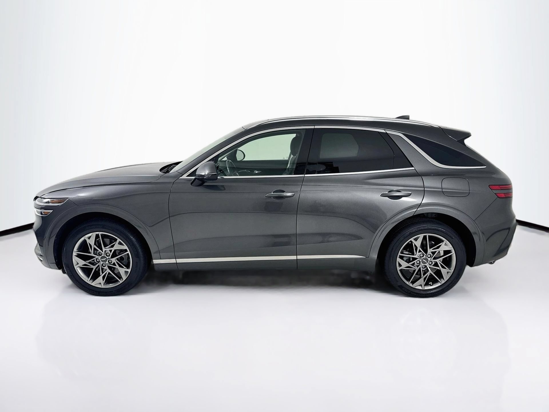 Used 2022 Genesis GV70 2.5T w/ Select Package AWD/4WD image 5