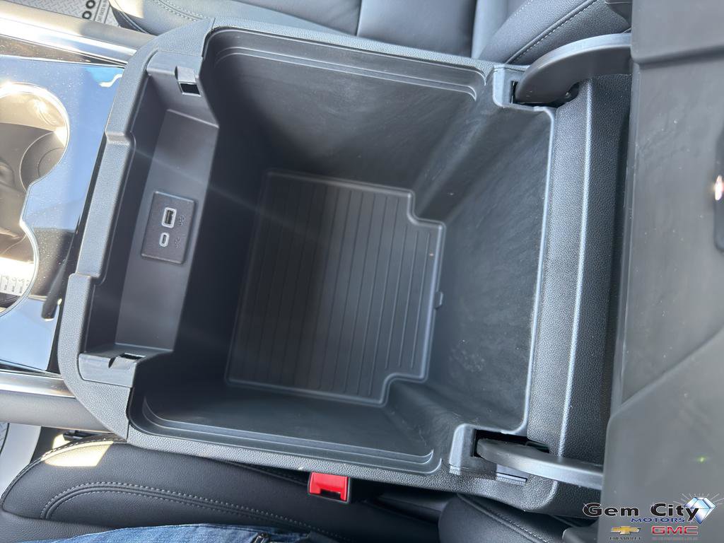 New 2026 Chevrolet Suburban Z71 w/ Comfort Package AWD/4WD image 25