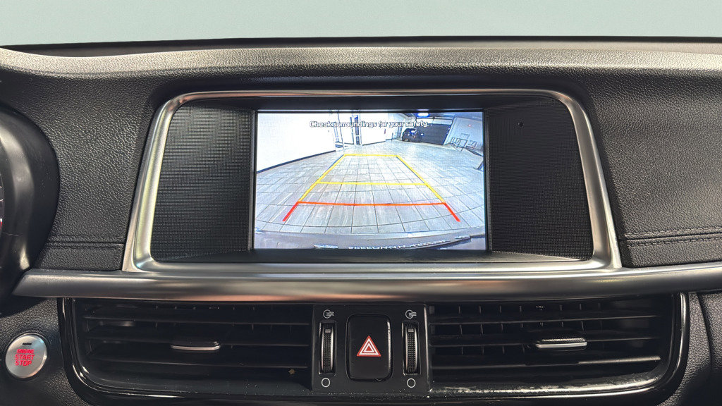 Used 2018 Kia Optima EX w/ Premium Package image 32