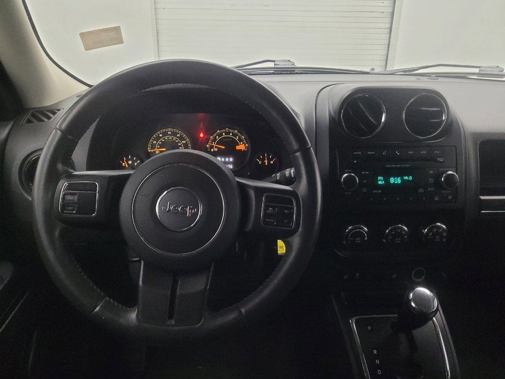 Used 2016 Jeep Patriot High Altitude FWD image 22