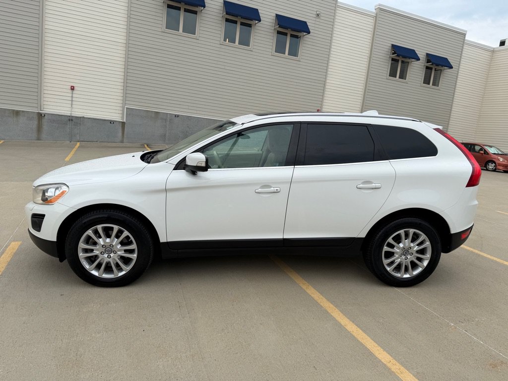 Used 2010 Volvo XC60 T6 AWD/4WD image 6