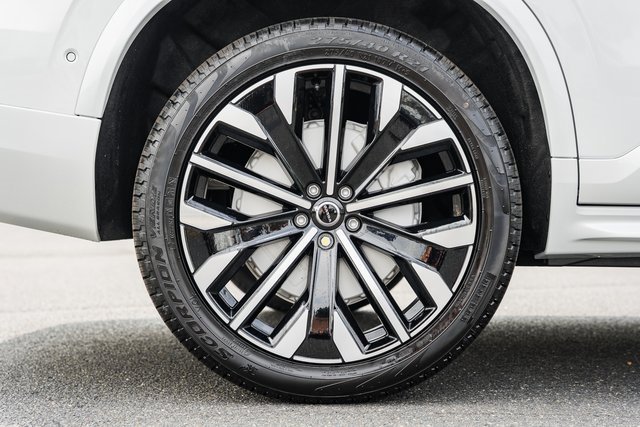 New 2026 Volvo XC90 T8 Plus image 14