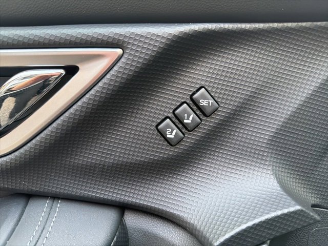 Used 2023 Subaru Forester Touring image 38