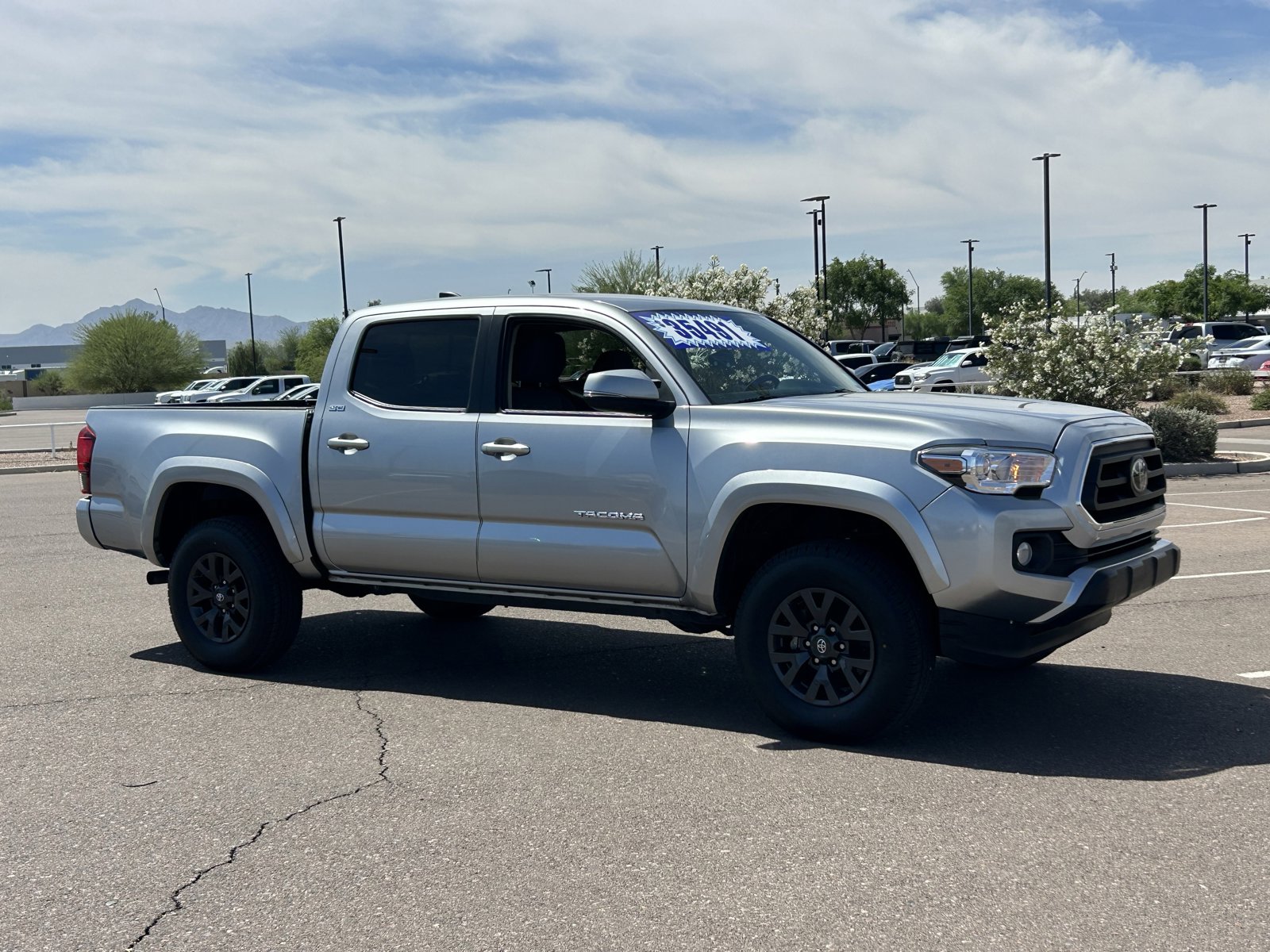 Used 2023 Toyota Tacoma SR5 AWD/4WD image 7