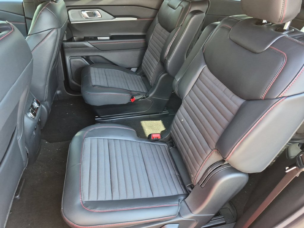 New 2027 Ford Explorer ST-Line w/ Premium Package AWD/4WD image 18