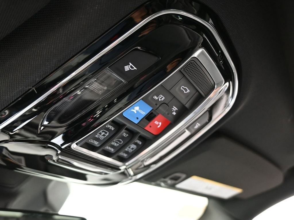 Used 2024 Jeep Grand Cherokee Overland image 37