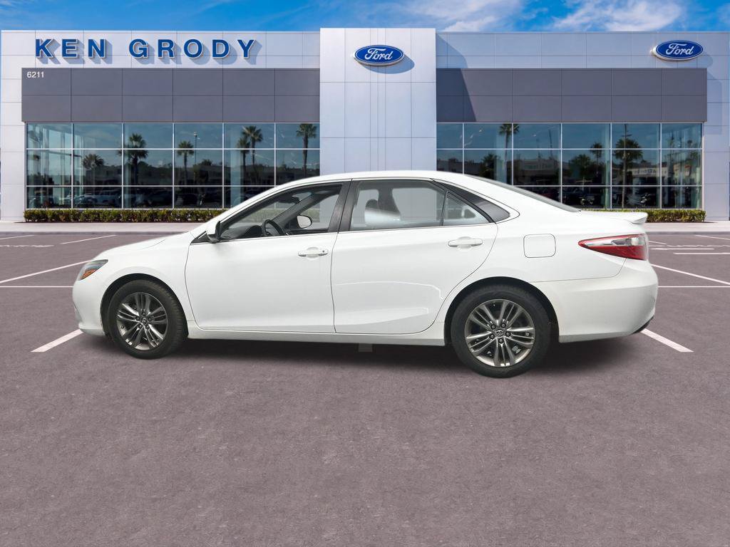 Used 2016 Toyota Camry SE FWD image 3