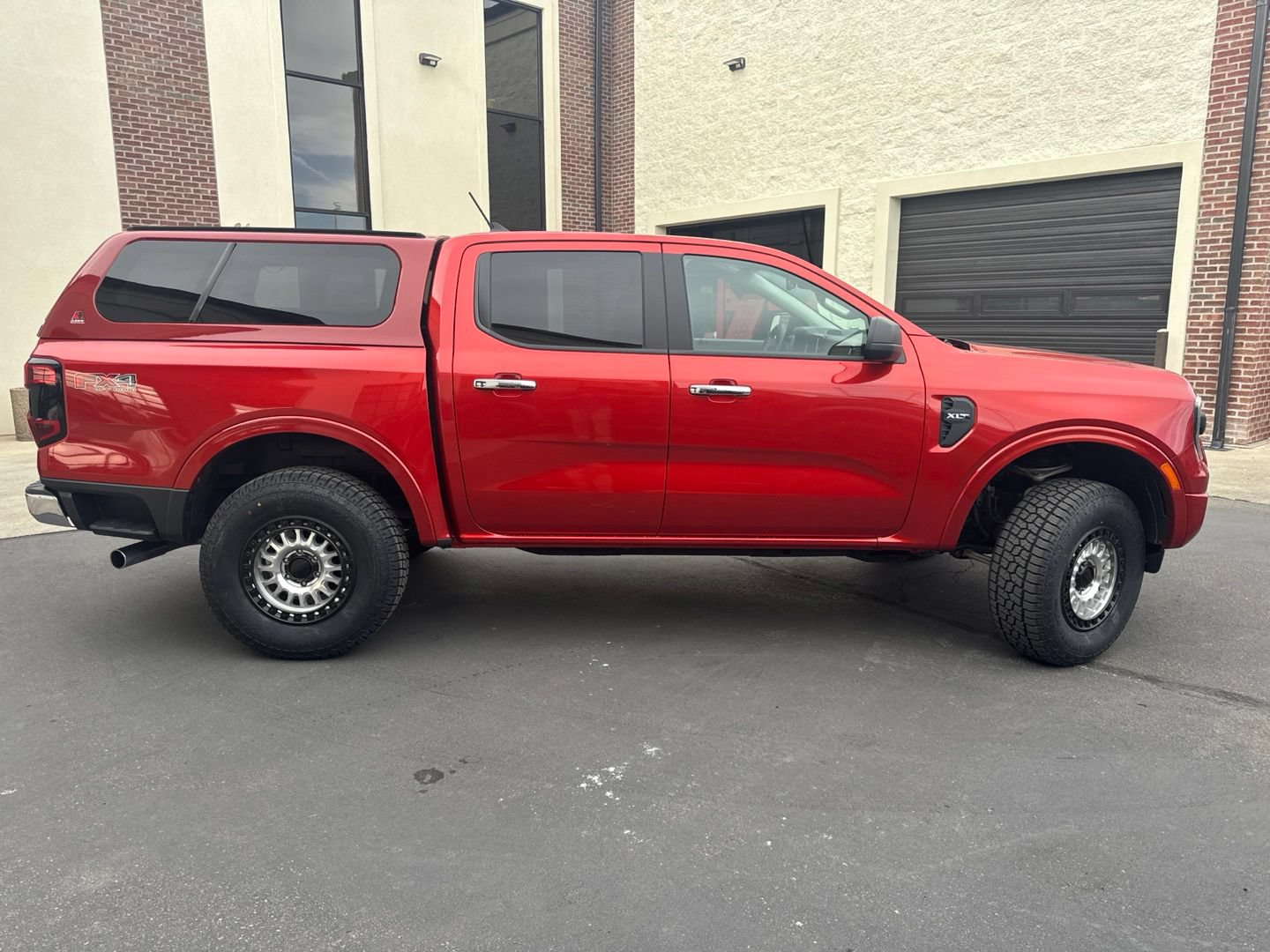 Used 2024 Ford Ranger XLT w/ FX4 Off-Road Package AWD/4WD image 9