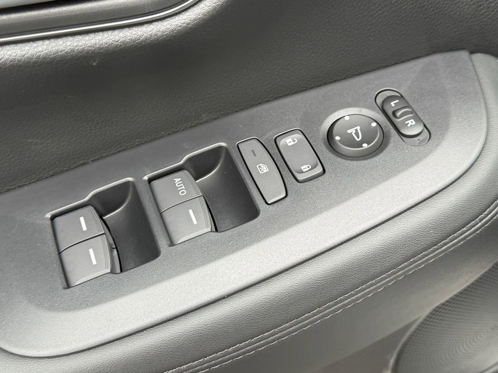 New 2026 Honda HR-V LX image 12