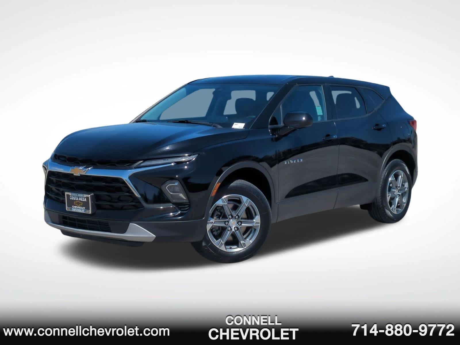 Used 2025 Chevrolet Blazer LT FWD image 1