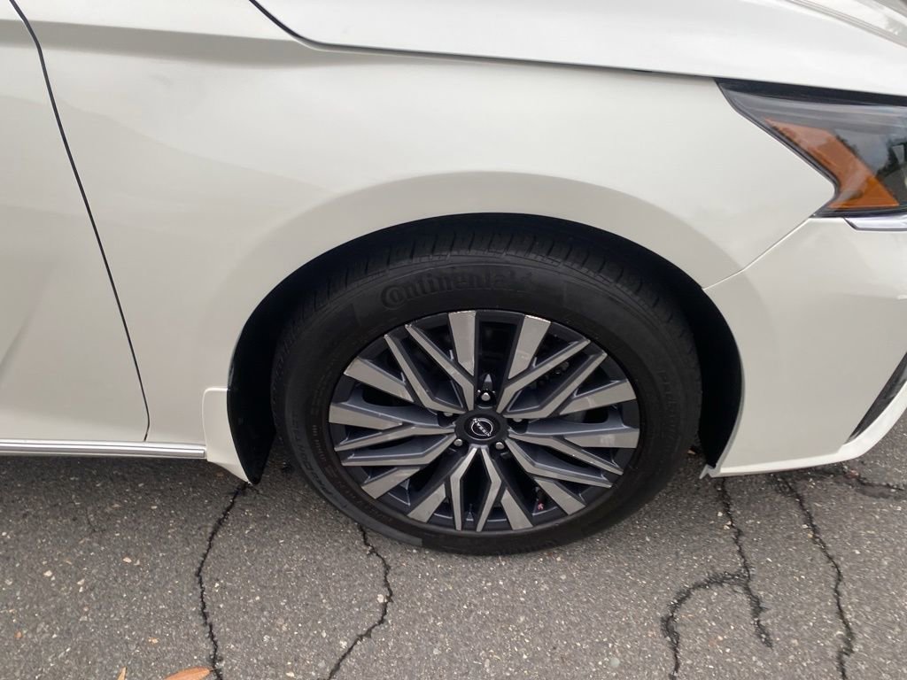 Used 2023 Nissan Altima 2.5 SV image 9