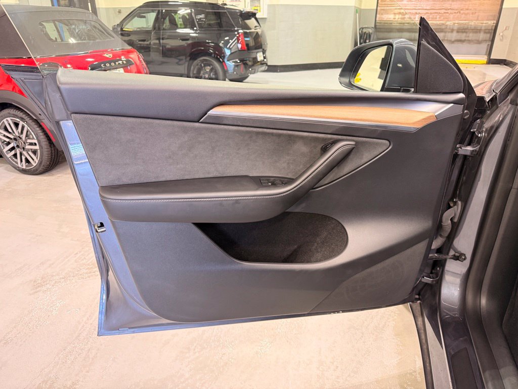 Used 2023 Tesla Model Y Long Range AWD/4WD image 10