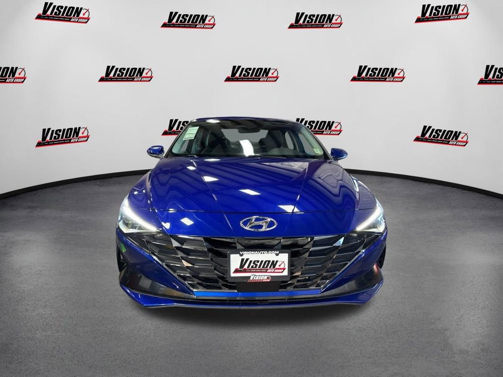 Used 2021 Hyundai Elantra Limited image 2