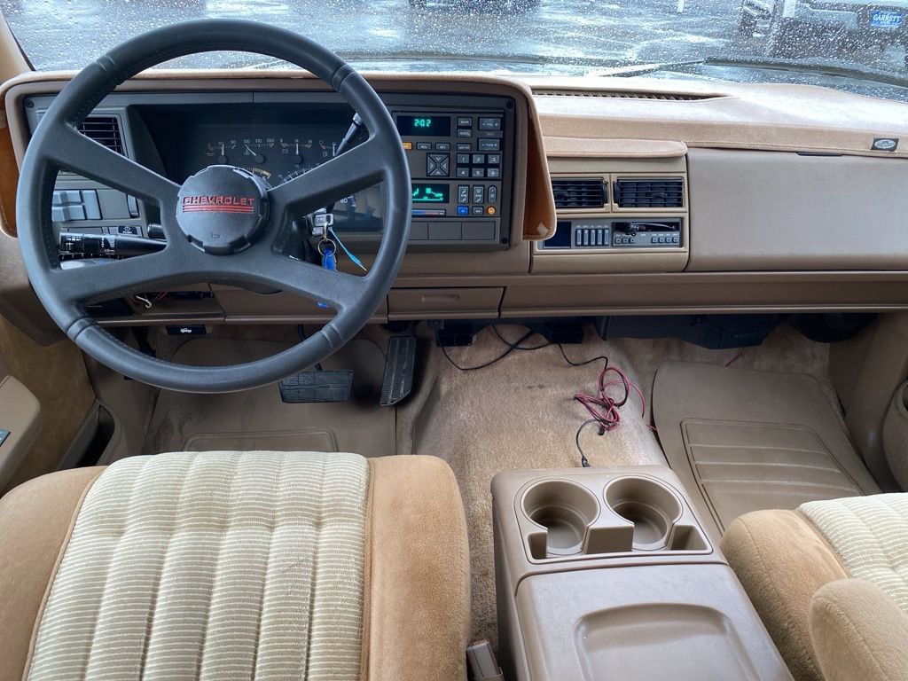 Used 1994 Chevrolet Suburban 2500 image 5