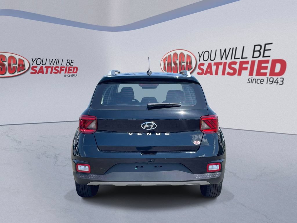 Used 2023 Hyundai Venue SEL FWD image 6