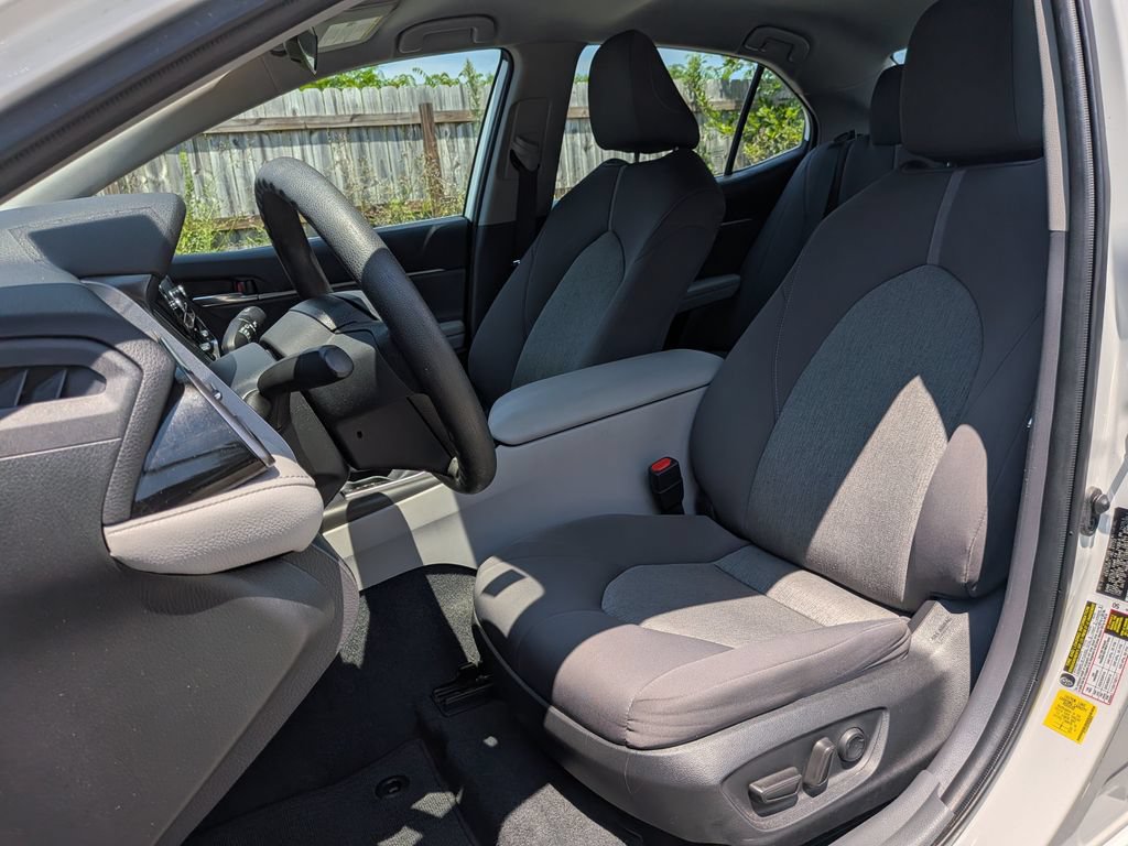 Used 2023 Toyota Camry LE FWD image 12
