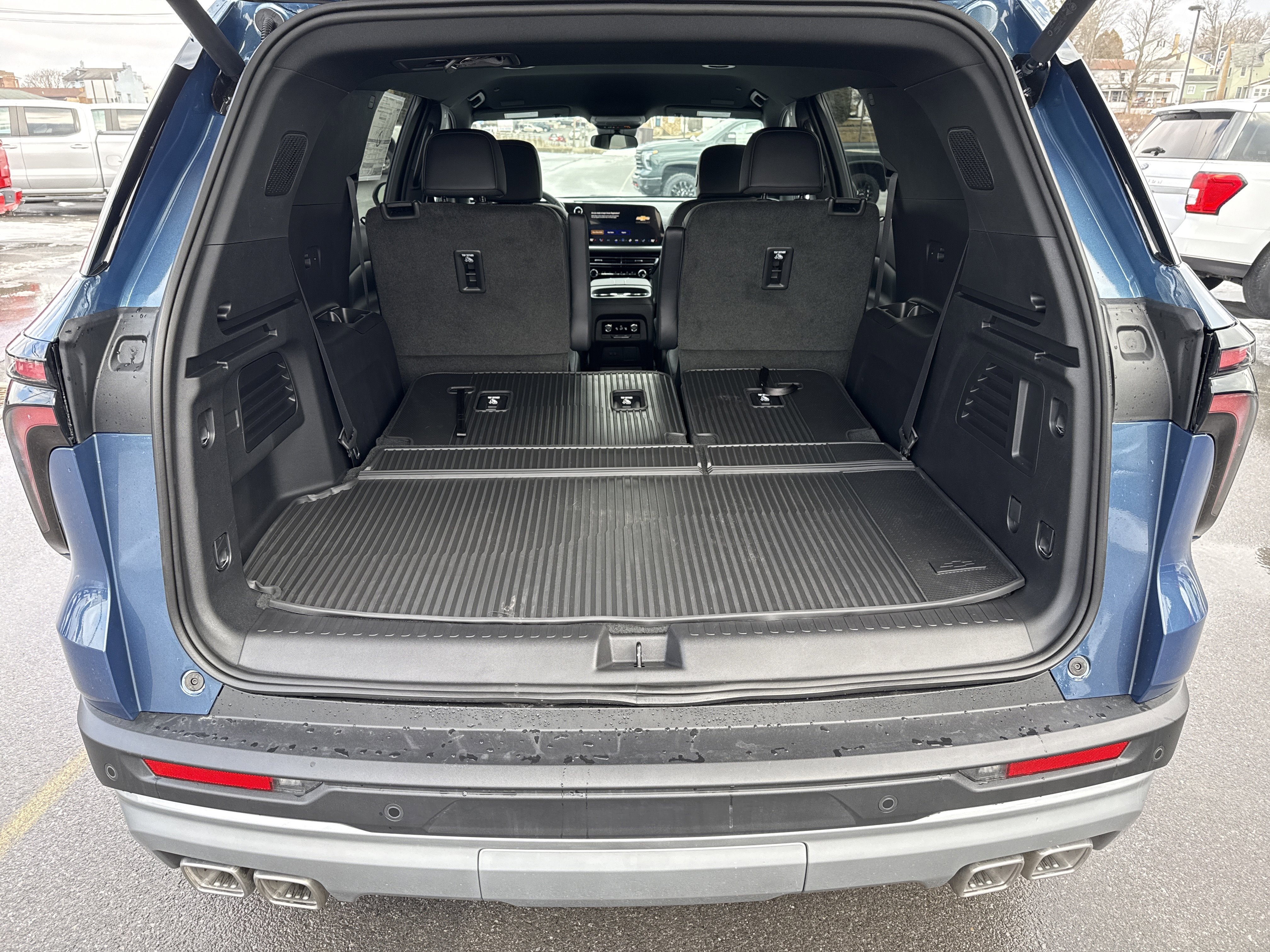 New 2026 Chevrolet Traverse LT w/ LPO, Floor Liner Package image 5
