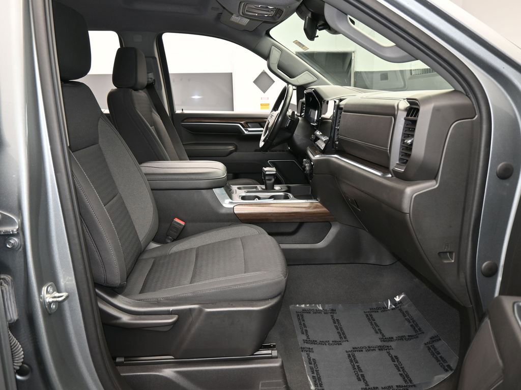 Used 2023 Chevrolet Silverado 1500 RST image 45