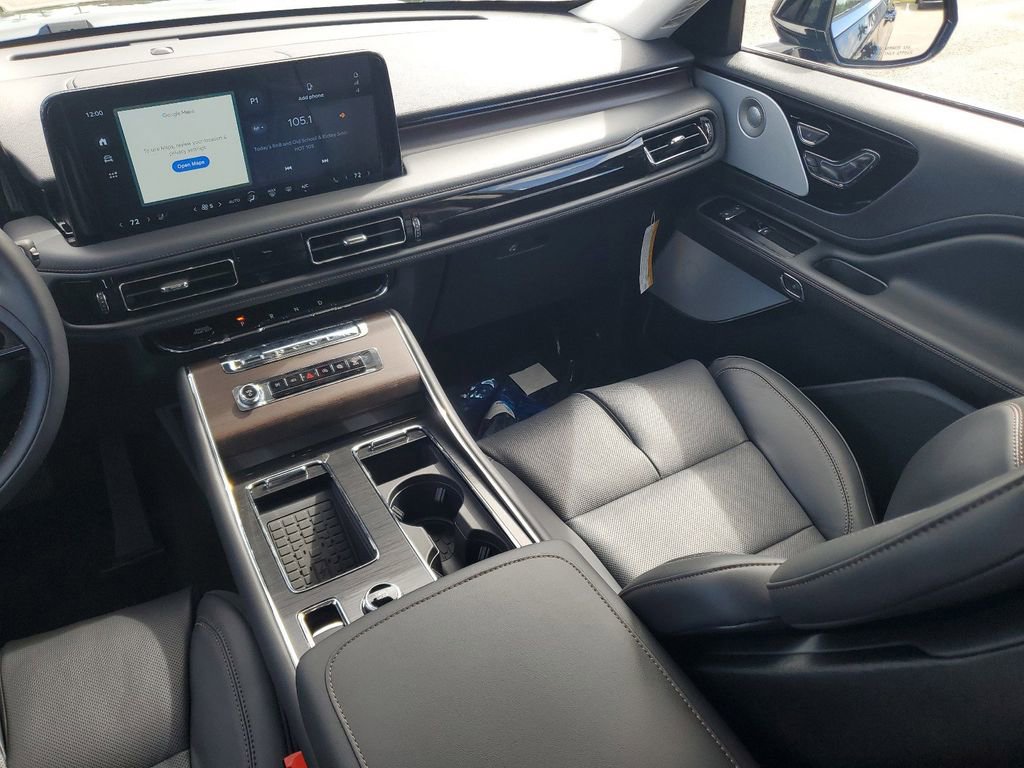 New 2025 Lincoln Aviator Reserve w/ Luxury Package RWD image 18