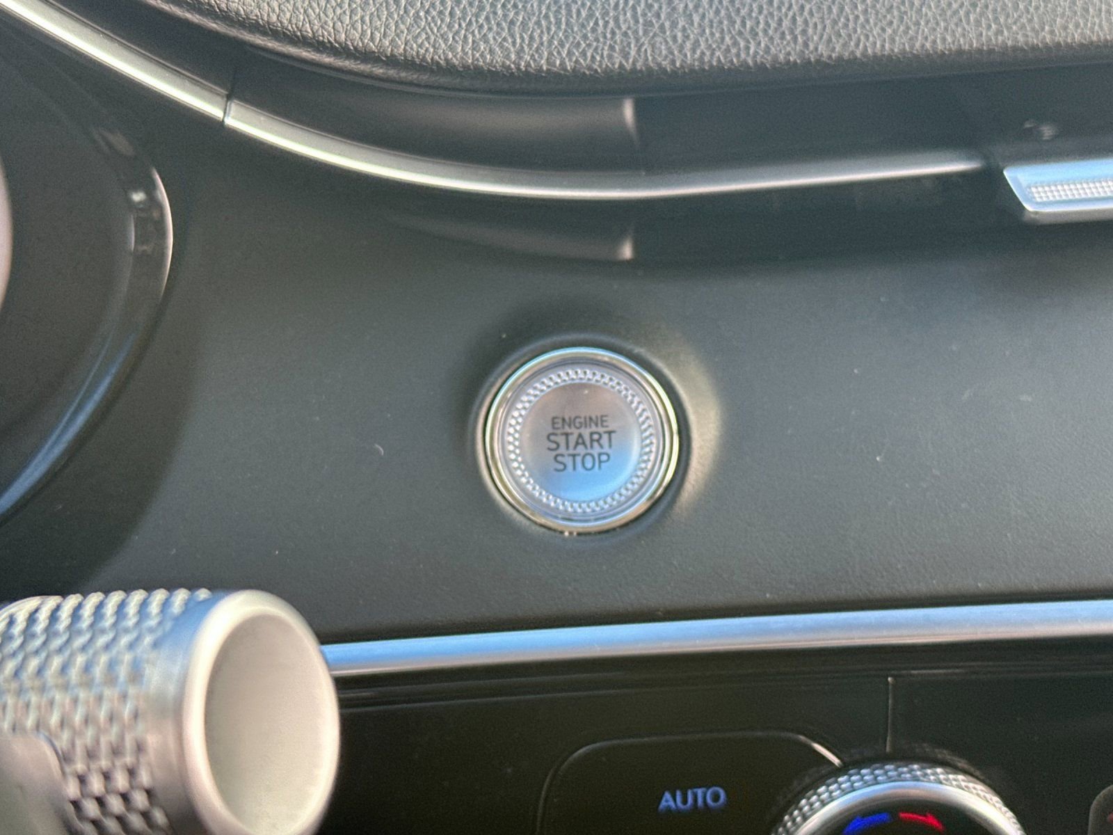 Used 2024 Genesis GV70 2.5T w/ Select Package image 23