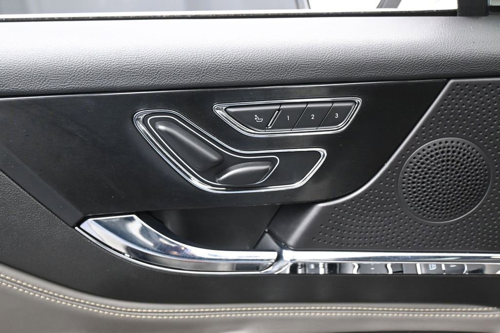 Used 2023 Lincoln Corsair Reserve AWD/4WD image 13