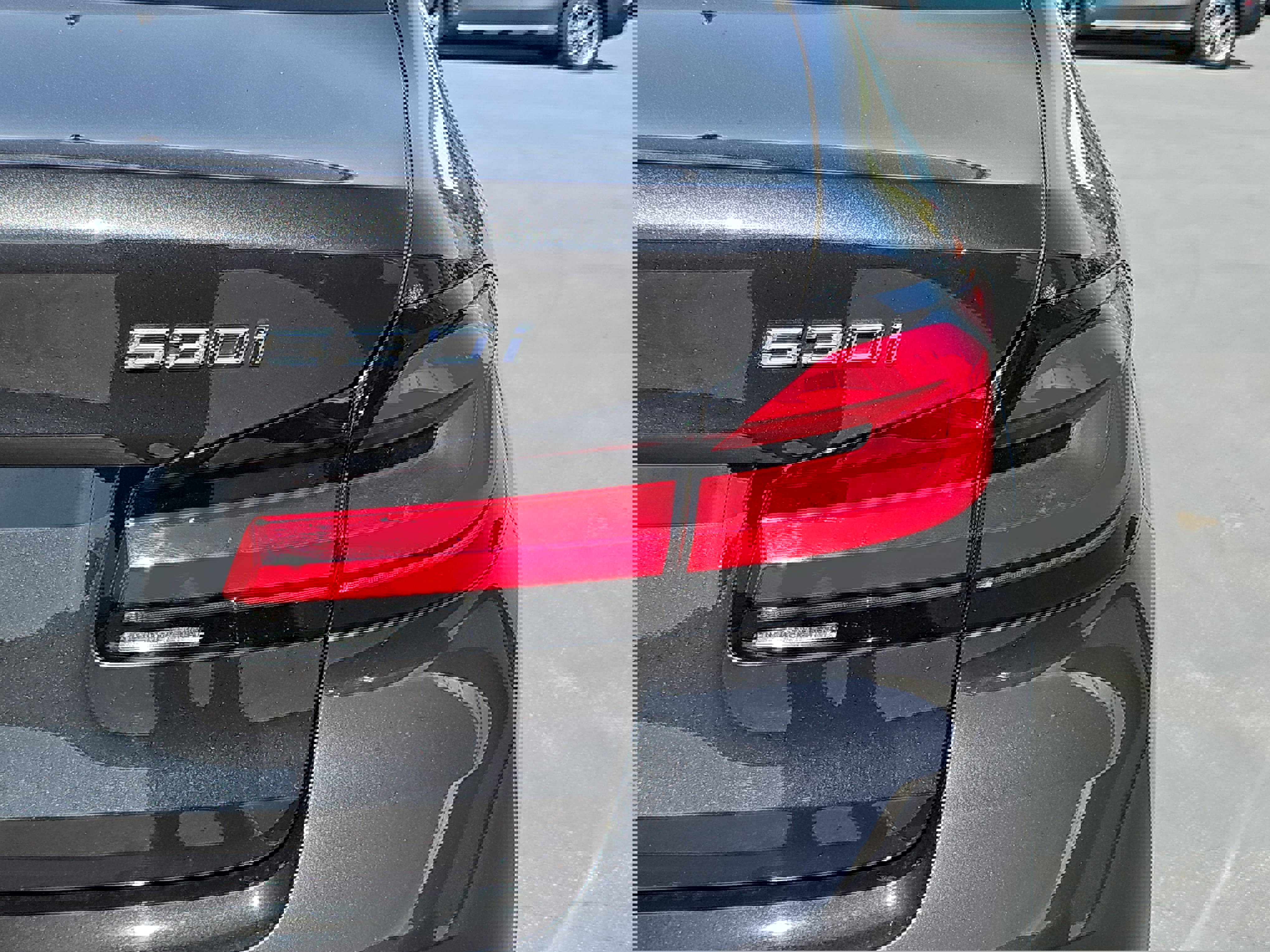 Used 2023 BMW 530i w/ Premium Package image 35