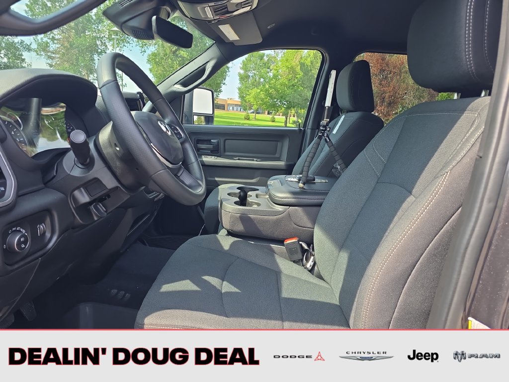 New 2026 RAM 2500 Tradesman AWD/4WD image 9
